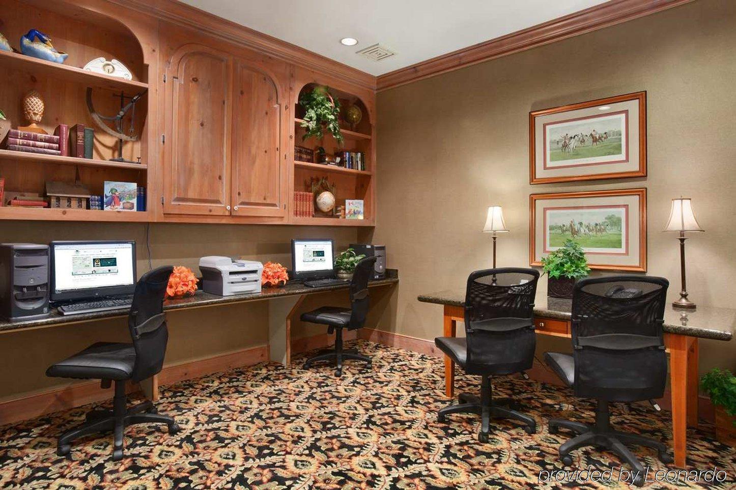 Homewood By Hilton At The Crossing Hotel 3*
